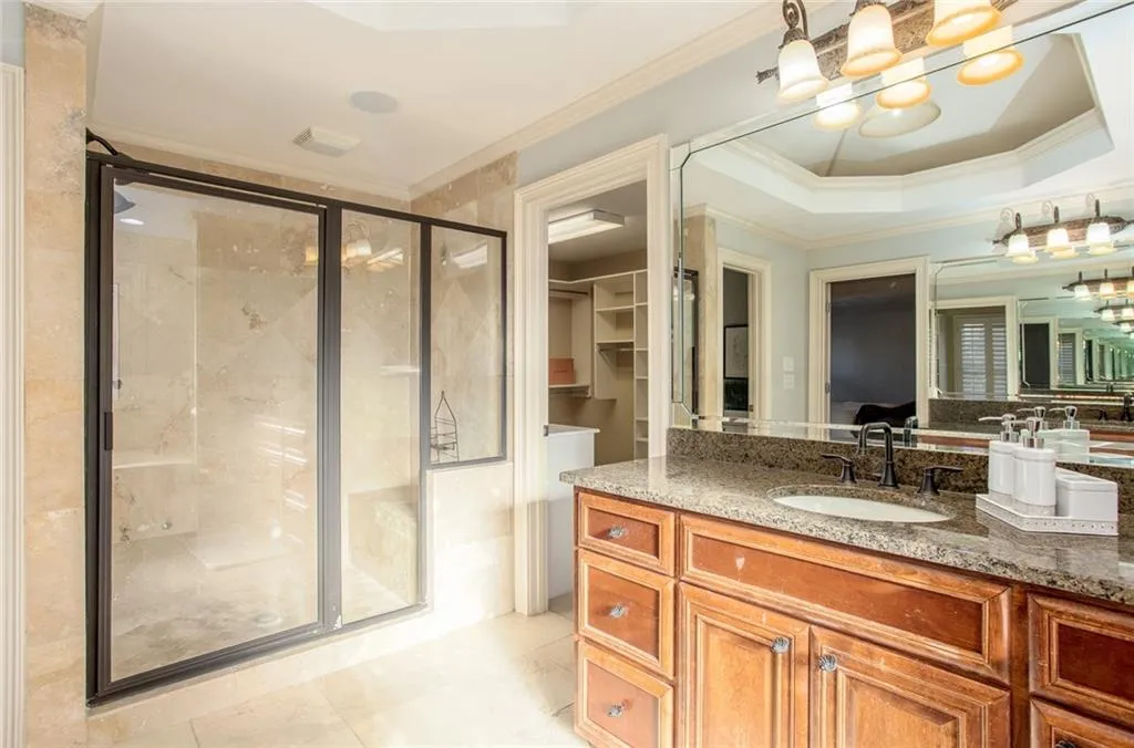 7938 Stratford Lane, Sandy Springs, Georgia 30350, 5 Bedrooms Bedrooms, ,5 BathroomsBathrooms,Residential,Sold,7938 Stratford Lane,7033914