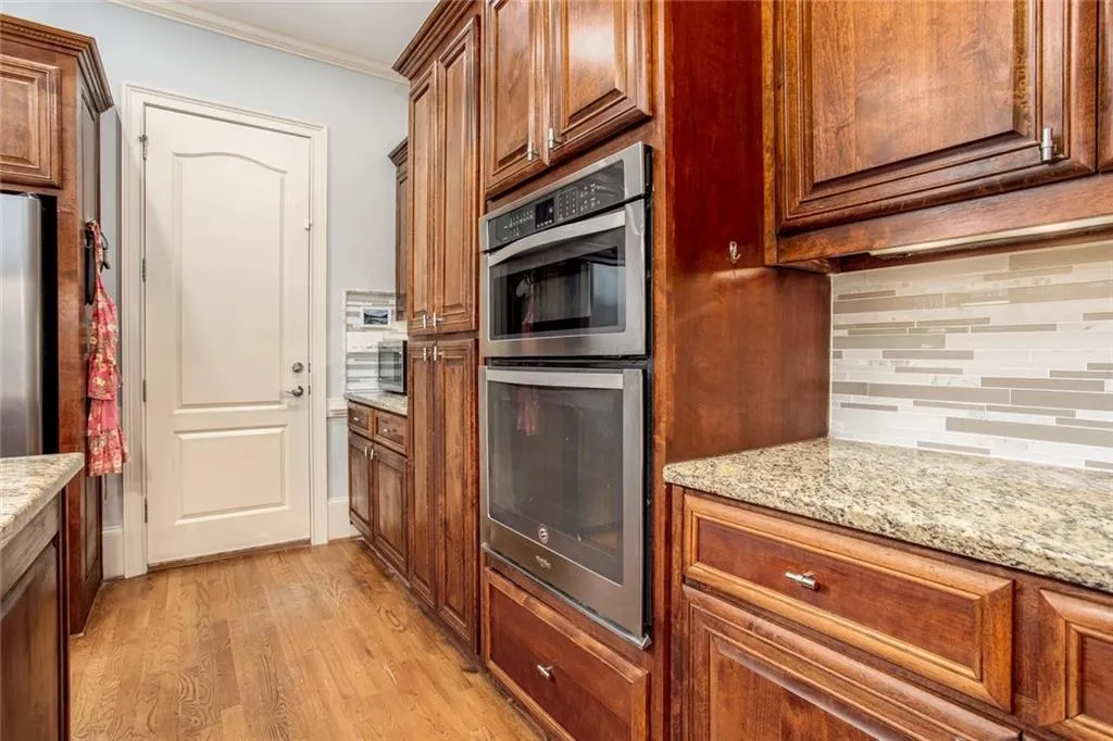 7938 Stratford Lane, Sandy Springs, Georgia 30350, 5 Bedrooms Bedrooms, ,5 BathroomsBathrooms,Residential,Sold,7938 Stratford Lane,7033914