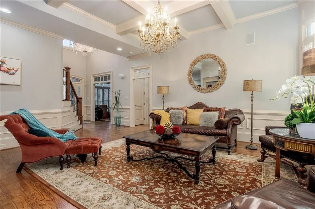 7938 Stratford Lane, Sandy Springs, Georgia 30350, 5 Bedrooms Bedrooms, ,5 BathroomsBathrooms,Residential,Sold,7938 Stratford Lane,7033914