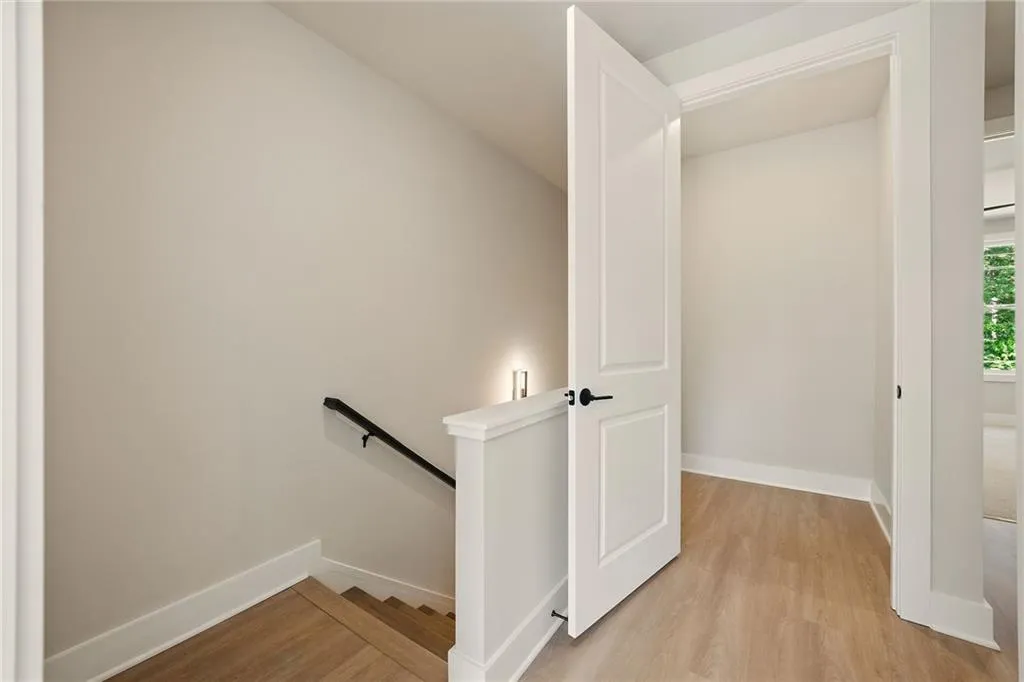 2202 Carlton Court Unit 7, Atlanta, Georgia 30318, 3 Bedrooms Bedrooms, ,3 BathroomsBathrooms,Residential,For Sale,2202 Carlton Court Unit 7,7576313
