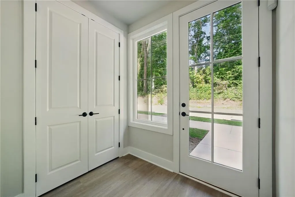 2202 Carlton Court Unit 7, Atlanta, Georgia 30318, 3 Bedrooms Bedrooms, ,3 BathroomsBathrooms,Residential,For Sale,2202 Carlton Court Unit 7,7576313