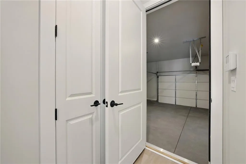 2202 Carlton Court Unit 7, Atlanta, Georgia 30318, 3 Bedrooms Bedrooms, ,3 BathroomsBathrooms,Residential,For Sale,2202 Carlton Court Unit 7,7576313