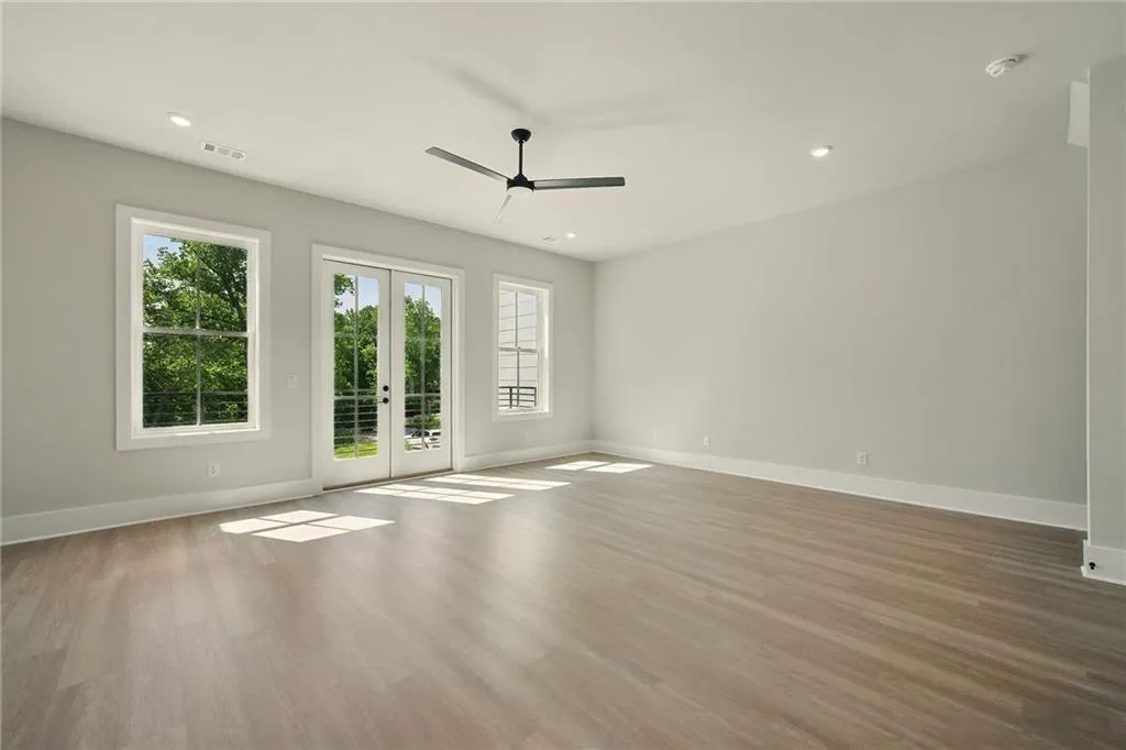 2202 Carlton Court Unit 7, Atlanta, Georgia 30318, 3 Bedrooms Bedrooms, ,3 BathroomsBathrooms,Residential,For Sale,2202 Carlton Court Unit 7,7576313