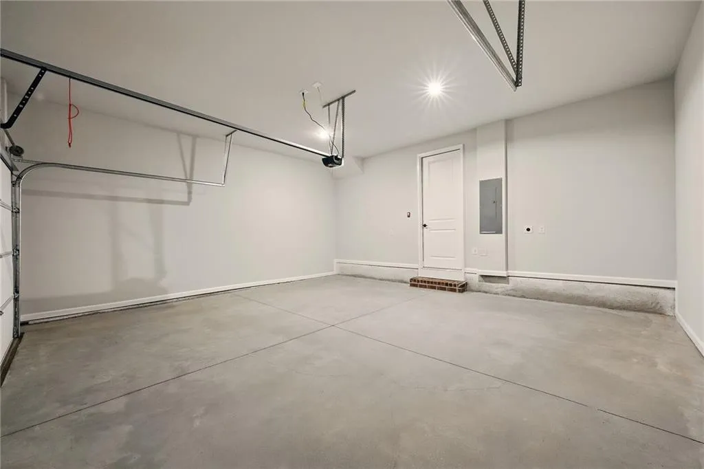 2202 Carlton Court Unit 7, Atlanta, Georgia 30318, 3 Bedrooms Bedrooms, ,3 BathroomsBathrooms,Residential,For Sale,2202 Carlton Court Unit 7,7576313