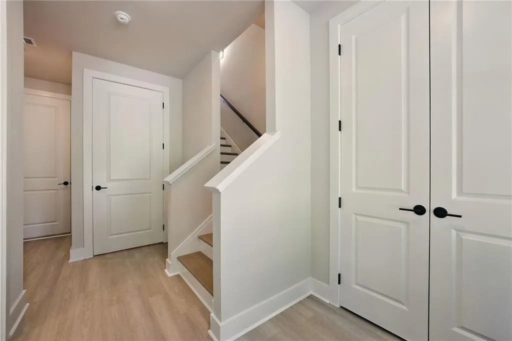 2202 Carlton Court Unit 7, Atlanta, Georgia 30318, 3 Bedrooms Bedrooms, ,3 BathroomsBathrooms,Residential,For Sale,2202 Carlton Court Unit 7,7576313