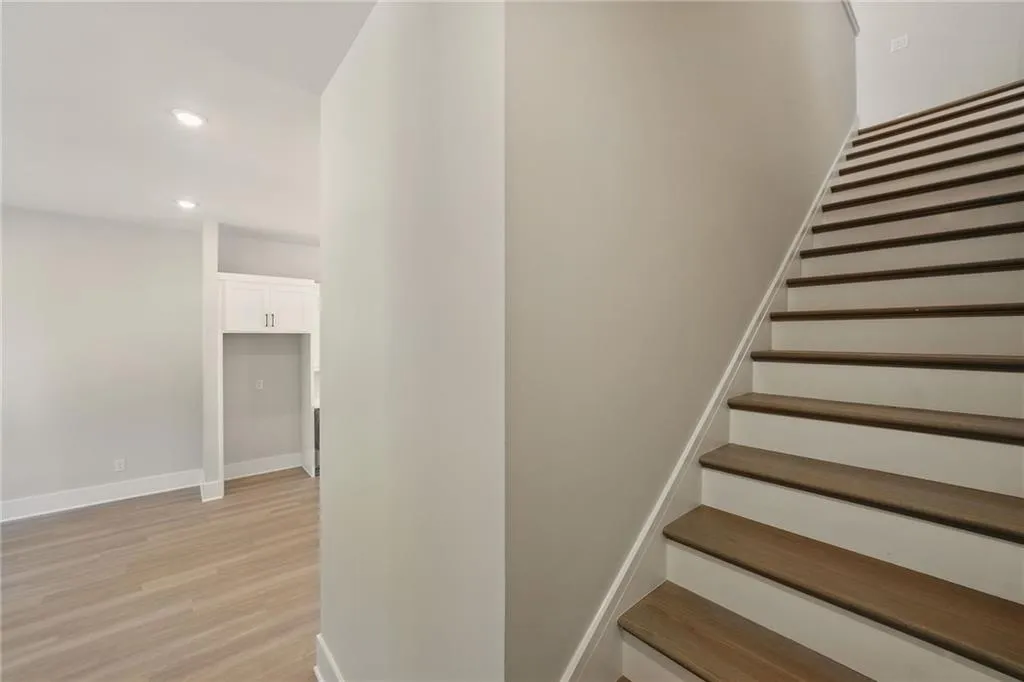2202 Carlton Court Unit 7, Atlanta, Georgia 30318, 3 Bedrooms Bedrooms, ,3 BathroomsBathrooms,Residential,For Sale,2202 Carlton Court Unit 7,7576313