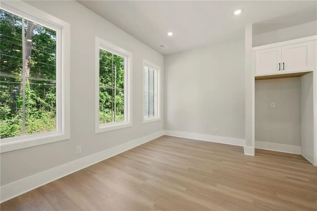 2202 Carlton Court Unit 7, Atlanta, Georgia 30318, 3 Bedrooms Bedrooms, ,3 BathroomsBathrooms,Residential,For Sale,2202 Carlton Court Unit 7,7576313