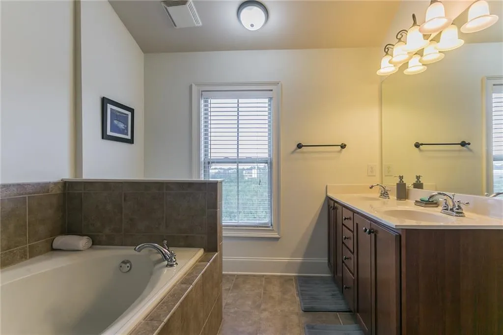 6469 Chariot Street, Sandy Springs, Georgia 30328, 3 Bedrooms Bedrooms, ,2 BathroomsBathrooms,Residential,Sold,6469 Chariot Street,6743295