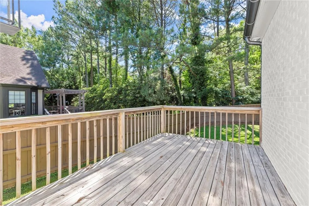 5120 Falcon Chase Lane, Atlanta, Georgia 30342, 3 Bedrooms Bedrooms, ,3 BathroomsBathrooms,Residential,Sold,5120 Falcon Chase Lane,7585071