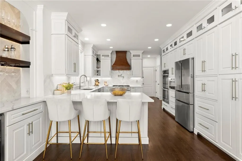 5120 Falcon Chase Lane, Atlanta, Georgia 30342, 3 Bedrooms Bedrooms, ,3 BathroomsBathrooms,Residential,Sold,5120 Falcon Chase Lane,7585071