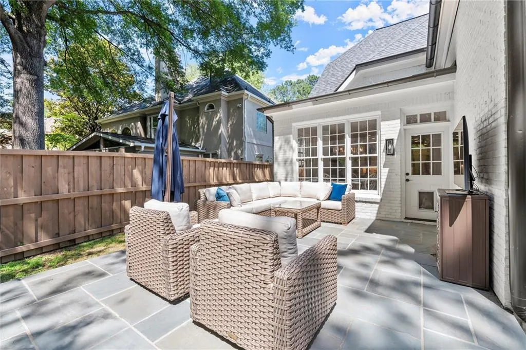 5120 Falcon Chase Lane, Atlanta, Georgia 30342, 3 Bedrooms Bedrooms, ,3 BathroomsBathrooms,Residential,Sold,5120 Falcon Chase Lane,7585071