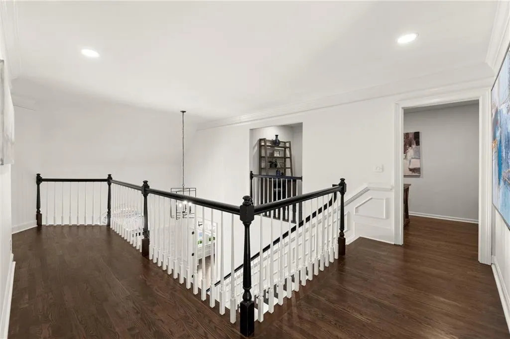 5120 Falcon Chase Lane, Atlanta, Georgia 30342, 3 Bedrooms Bedrooms, ,3 BathroomsBathrooms,Residential,Sold,5120 Falcon Chase Lane,7585071