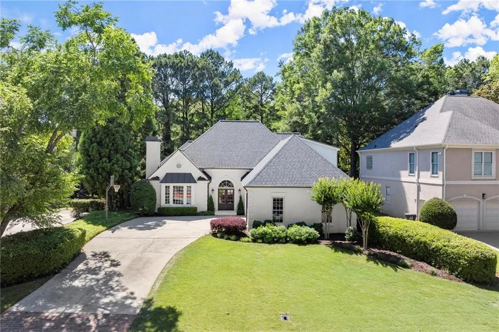 5120 Falcon Chase Lane, Atlanta, Georgia 30342, 3 Bedrooms Bedrooms, ,3 BathroomsBathrooms,Residential,Sold,5120 Falcon Chase Lane,7585071