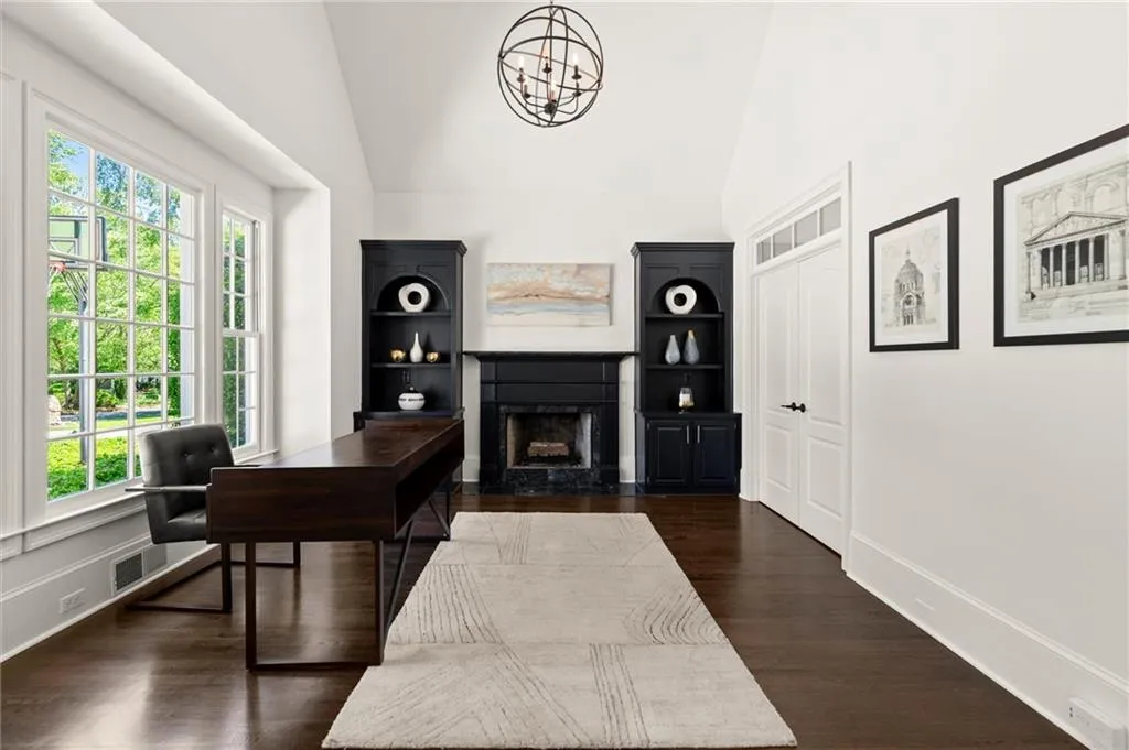 5120 Falcon Chase Lane, Atlanta, Georgia 30342, 3 Bedrooms Bedrooms, ,3 BathroomsBathrooms,Residential,Sold,5120 Falcon Chase Lane,7585071