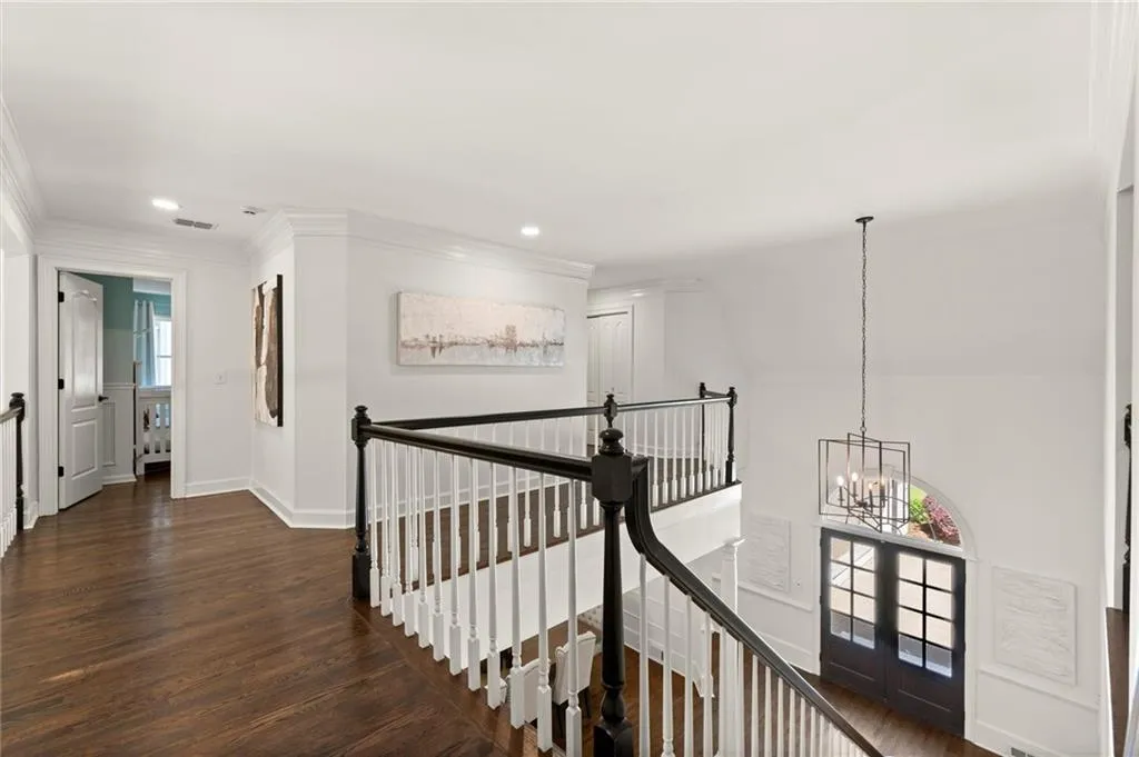 5120 Falcon Chase Lane, Atlanta, Georgia 30342, 3 Bedrooms Bedrooms, ,3 BathroomsBathrooms,Residential,Sold,5120 Falcon Chase Lane,7585071