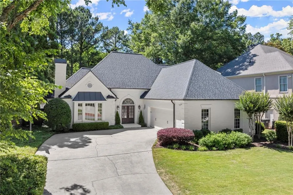 5120 Falcon Chase Lane, Atlanta, Georgia 30342, 3 Bedrooms Bedrooms, ,3 BathroomsBathrooms,Residential,Sold,5120 Falcon Chase Lane,7585071