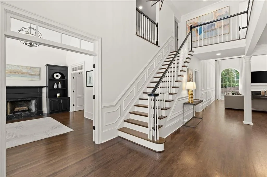 5120 Falcon Chase Lane, Atlanta, Georgia 30342, 3 Bedrooms Bedrooms, ,3 BathroomsBathrooms,Residential,Sold,5120 Falcon Chase Lane,7585071