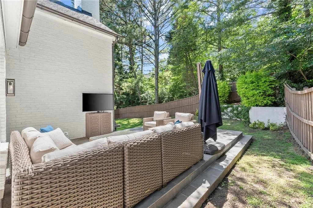 5120 Falcon Chase Lane, Atlanta, Georgia 30342, 3 Bedrooms Bedrooms, ,3 BathroomsBathrooms,Residential,Sold,5120 Falcon Chase Lane,7585071