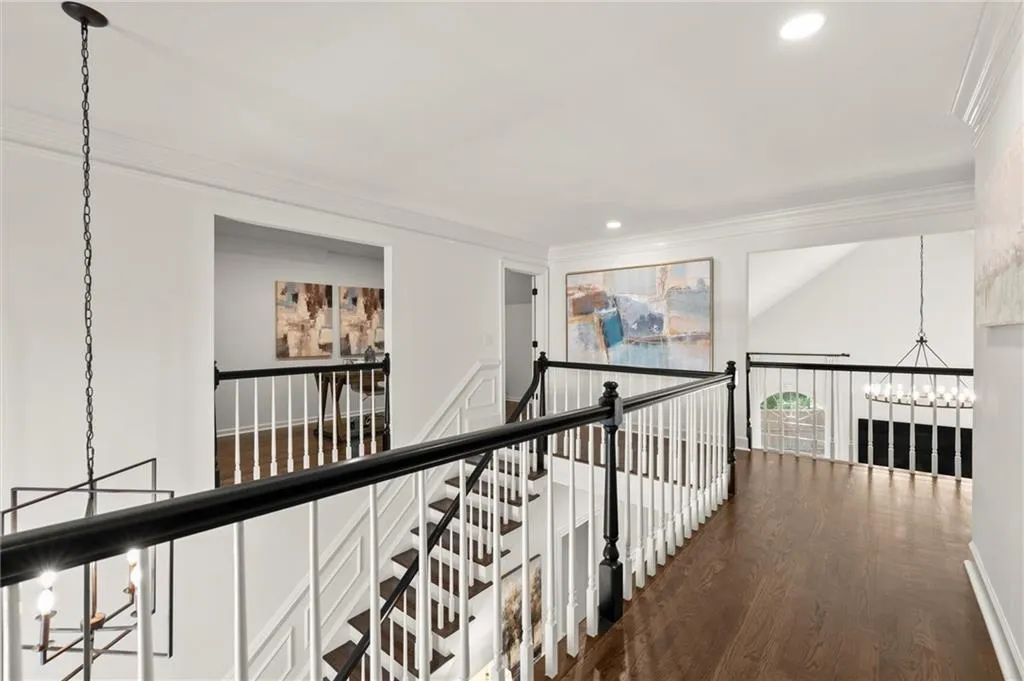 5120 Falcon Chase Lane, Atlanta, Georgia 30342, 3 Bedrooms Bedrooms, ,3 BathroomsBathrooms,Residential,Sold,5120 Falcon Chase Lane,7585071