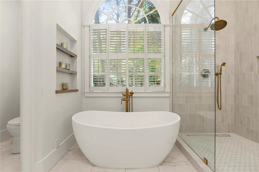 5120 Falcon Chase Lane, Atlanta, Georgia 30342, 3 Bedrooms Bedrooms, ,3 BathroomsBathrooms,Residential,Sold,5120 Falcon Chase Lane,7585071