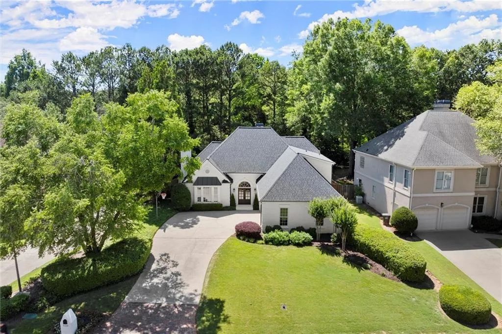 5120 Falcon Chase Lane, Atlanta, Georgia 30342, 3 Bedrooms Bedrooms, ,3 BathroomsBathrooms,Residential,Sold,5120 Falcon Chase Lane,7585071