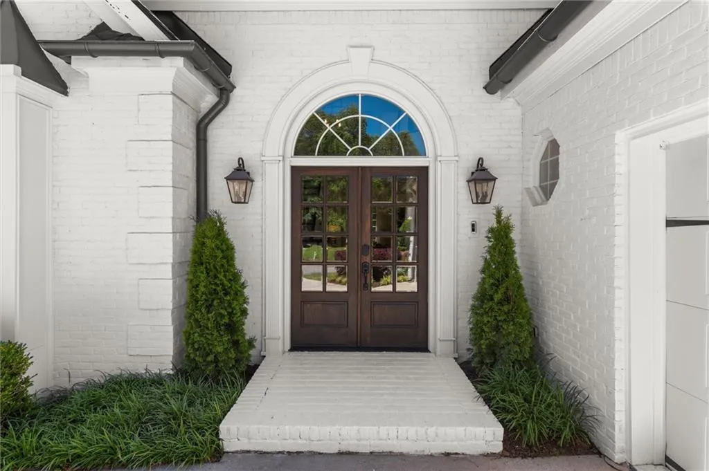 5120 Falcon Chase Lane, Atlanta, Georgia 30342, 3 Bedrooms Bedrooms, ,3 BathroomsBathrooms,Residential,Sold,5120 Falcon Chase Lane,7585071