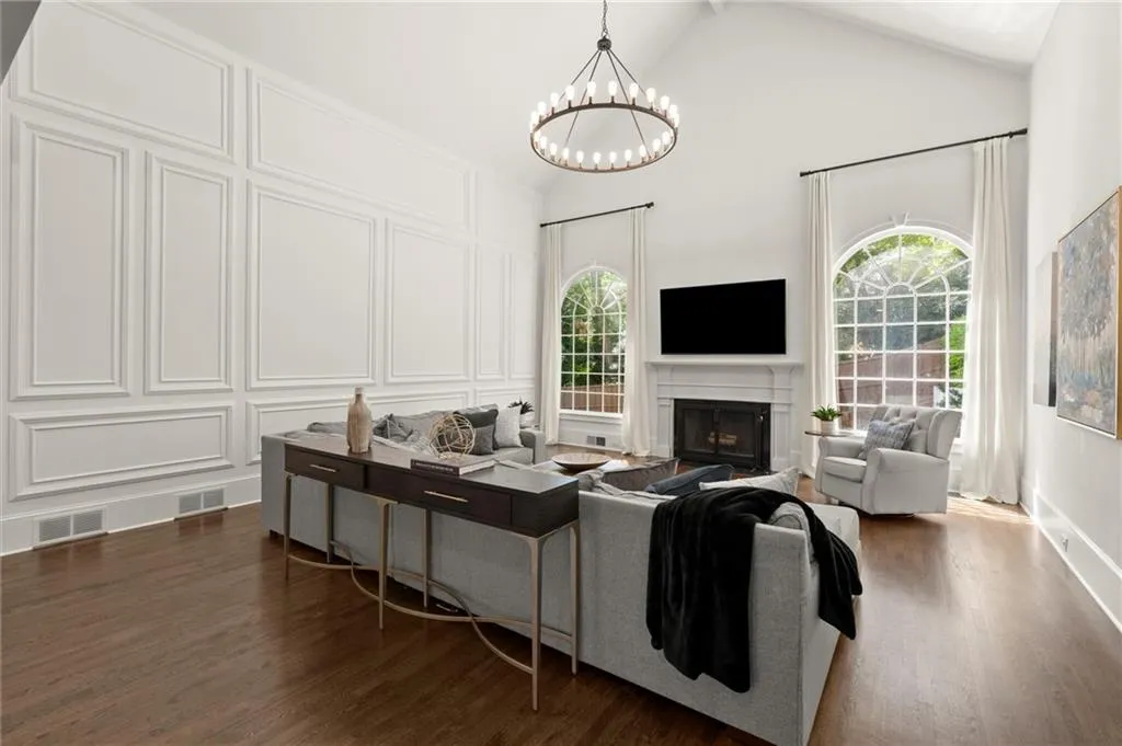 5120 Falcon Chase Lane, Atlanta, Georgia 30342, 3 Bedrooms Bedrooms, ,3 BathroomsBathrooms,Residential,Sold,5120 Falcon Chase Lane,7585071