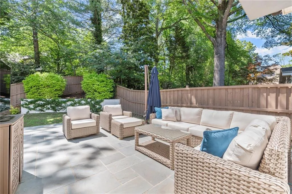 5120 Falcon Chase Lane, Atlanta, Georgia 30342, 3 Bedrooms Bedrooms, ,3 BathroomsBathrooms,Residential,Sold,5120 Falcon Chase Lane,7585071