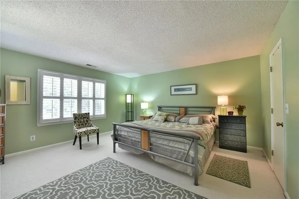 9255 Huntcliff Trace, Sandy Springs, Georgia 30350, 5 Bedrooms Bedrooms, ,5 BathroomsBathrooms,Residential,Sold,9255 Huntcliff Trace,5886076