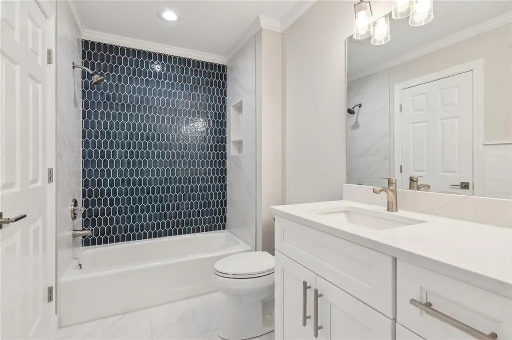 115 N Devereux Court Nw, Atlanta, Georgia 30327, 5 Bedrooms Bedrooms, ,4 BathroomsBathrooms,Residential,Sold,115 N Devereux Court Nw,7506425