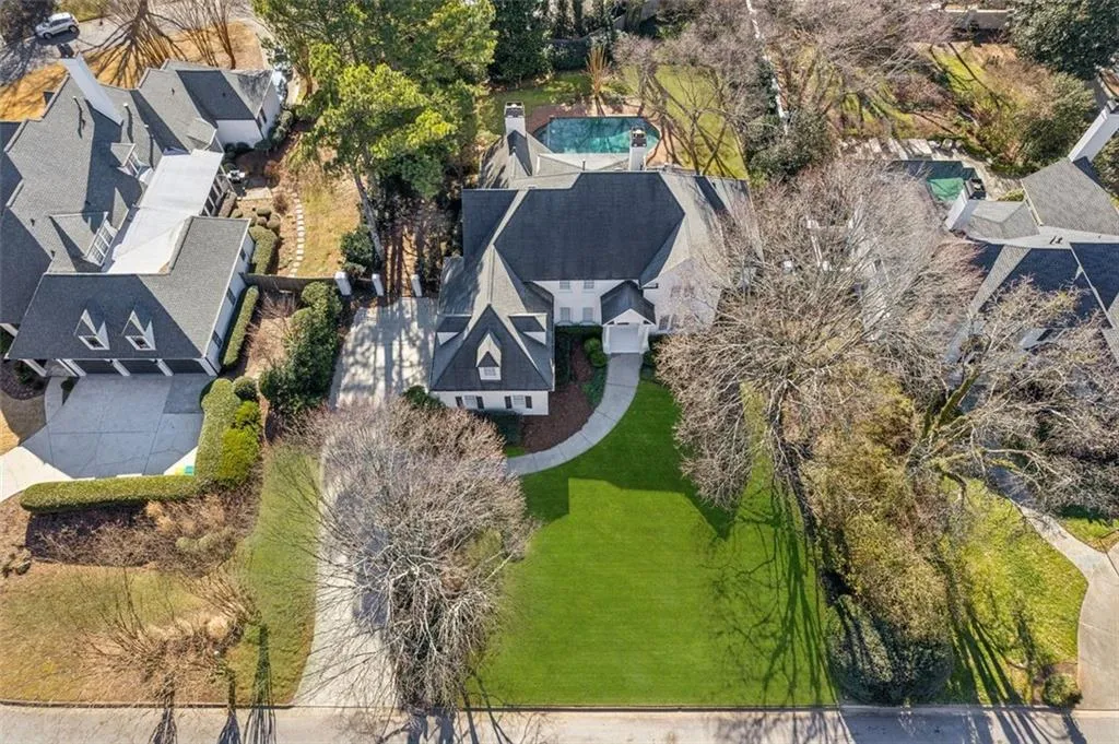 115 N Devereux Court Nw, Atlanta, Georgia 30327, 5 Bedrooms Bedrooms, ,4 BathroomsBathrooms,Residential,Sold,115 N Devereux Court Nw,7506425