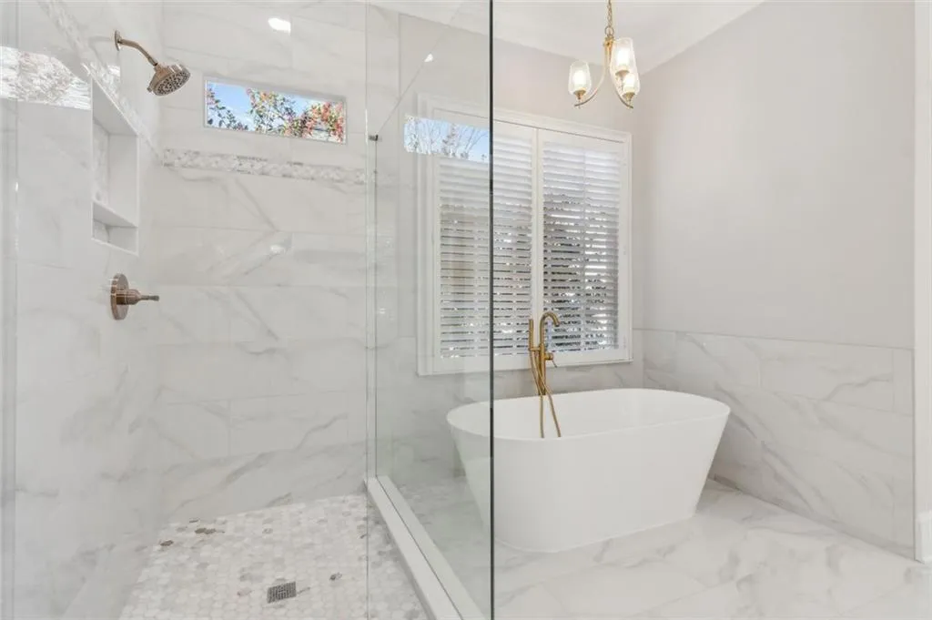 115 N Devereux Court Nw, Atlanta, Georgia 30327, 5 Bedrooms Bedrooms, ,4 BathroomsBathrooms,Residential,Sold,115 N Devereux Court Nw,7506425