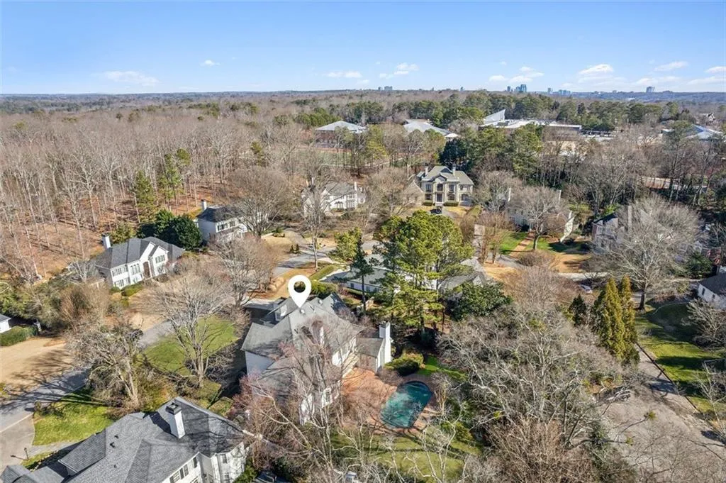115 N Devereux Court Nw, Atlanta, Georgia 30327, 5 Bedrooms Bedrooms, ,4 BathroomsBathrooms,Residential,Sold,115 N Devereux Court Nw,7506425