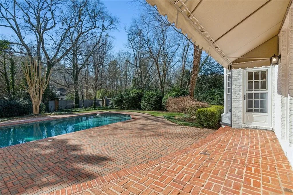 115 N Devereux Court Nw, Atlanta, Georgia 30327, 5 Bedrooms Bedrooms, ,4 BathroomsBathrooms,Residential,Sold,115 N Devereux Court Nw,7506425