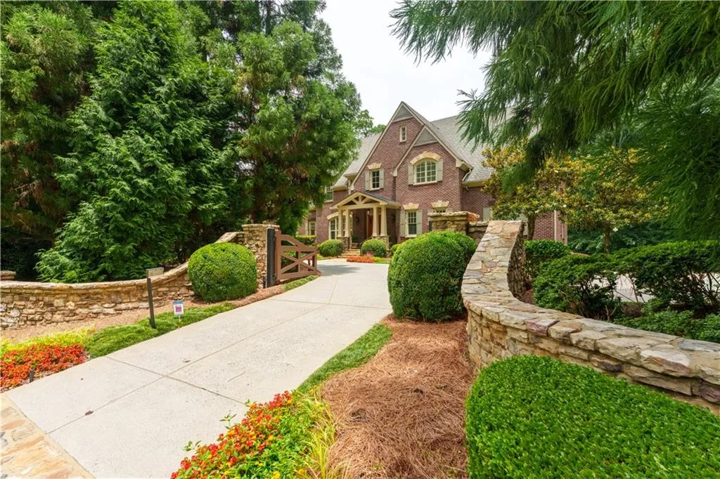 5001 Powers Ferry Road, Atlanta, Georgia 30327, 6 Bedrooms Bedrooms, ,6 BathroomsBathrooms,Residential,For Sale,5001 Powers Ferry Road,7653474