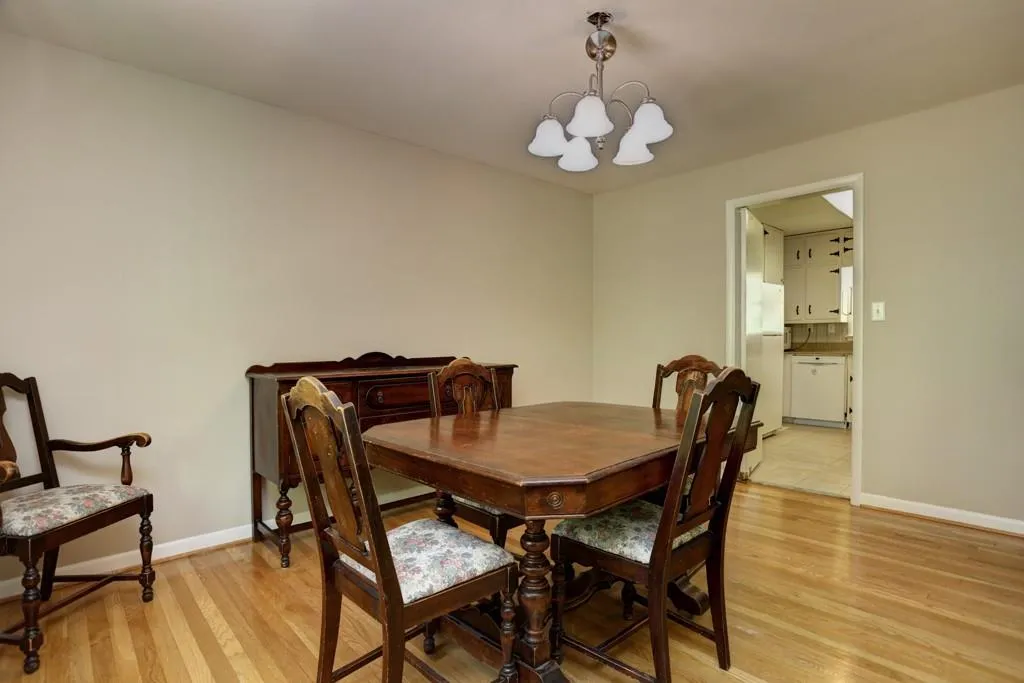 6520 Scott Valley Road, Atlanta, Georgia 30328, 3 Bedrooms Bedrooms, ,2 BathroomsBathrooms,Residential,Sold,6520 Scott Valley Road,5683712