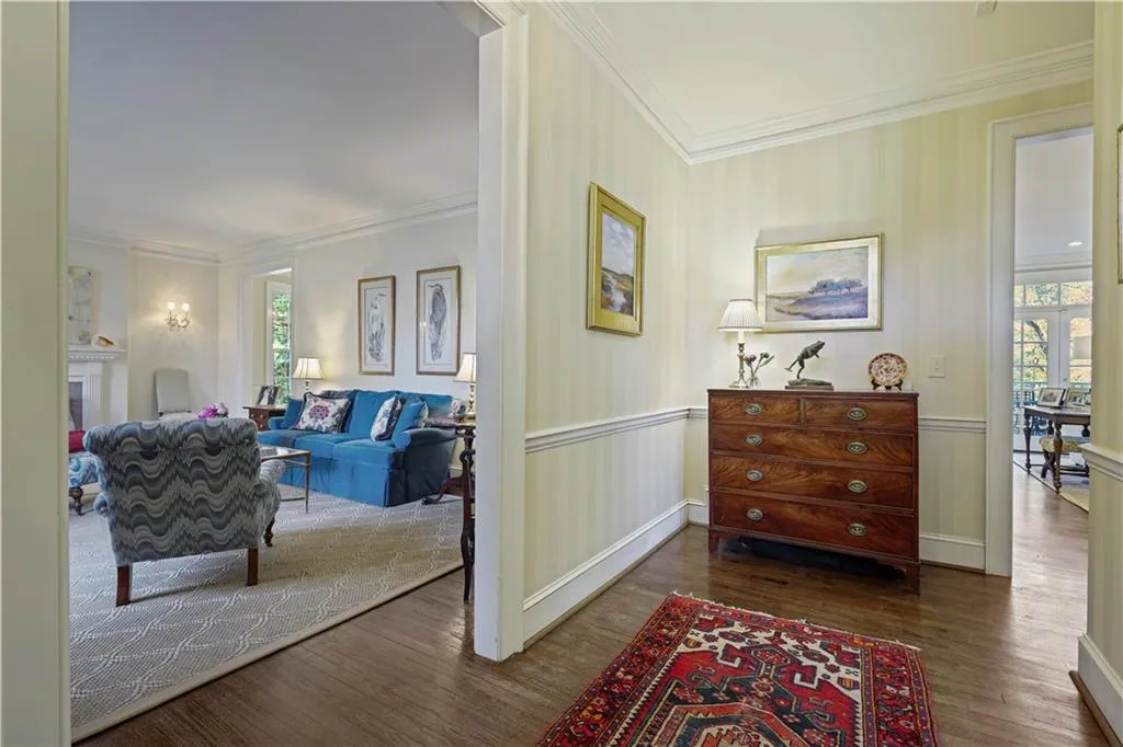 2860 Normandy Drive Nw, Atlanta, Georgia 30305, 4 Bedrooms Bedrooms, 0 ,4 BathroomsBathrooms,Residential,Sold,2860 Normandy Drive Nw,7741639