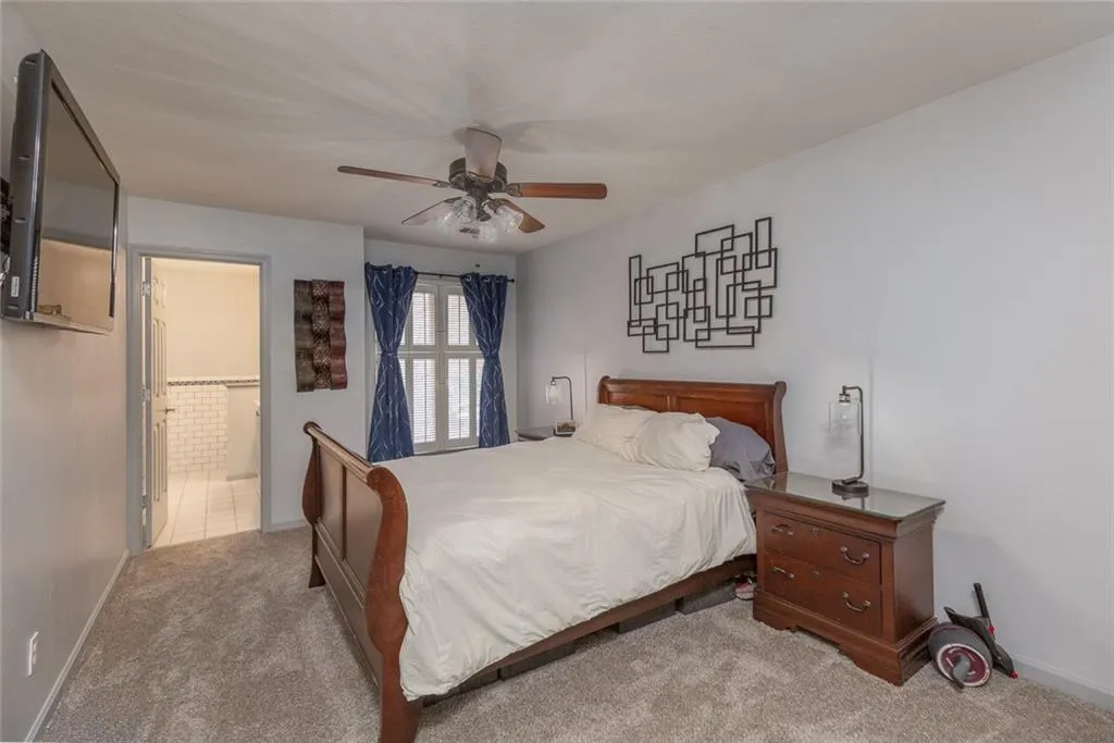 712 Garden Court, Sandy Springs, Georgia 30328, 2 Bedrooms Bedrooms, ,2 BathroomsBathrooms,Residential,Sold,712 Garden Court,6853310