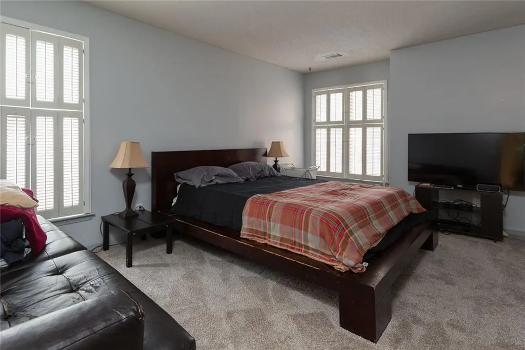 712 Garden Court, Sandy Springs, Georgia 30328, 2 Bedrooms Bedrooms, ,2 BathroomsBathrooms,Residential,Sold,712 Garden Court,6853310