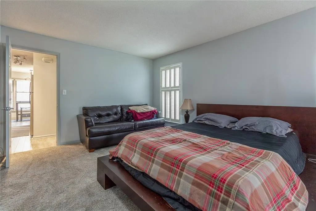 712 Garden Court, Sandy Springs, Georgia 30328, 2 Bedrooms Bedrooms, ,2 BathroomsBathrooms,Residential,Sold,712 Garden Court,6853310