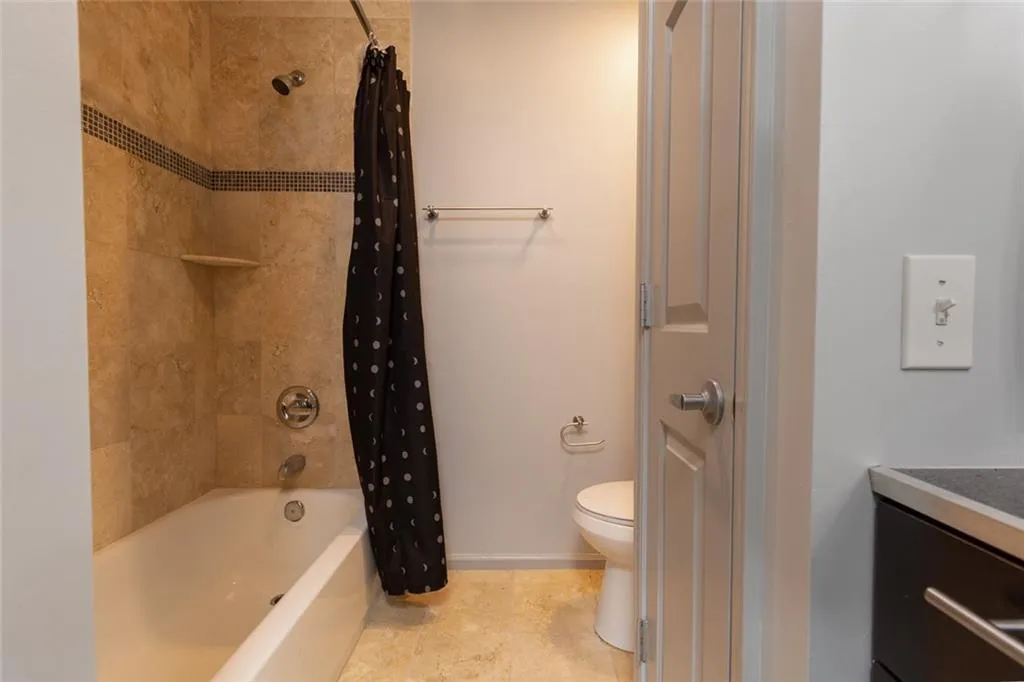 712 Garden Court, Sandy Springs, Georgia 30328, 2 Bedrooms Bedrooms, ,2 BathroomsBathrooms,Residential,Sold,712 Garden Court,6853310