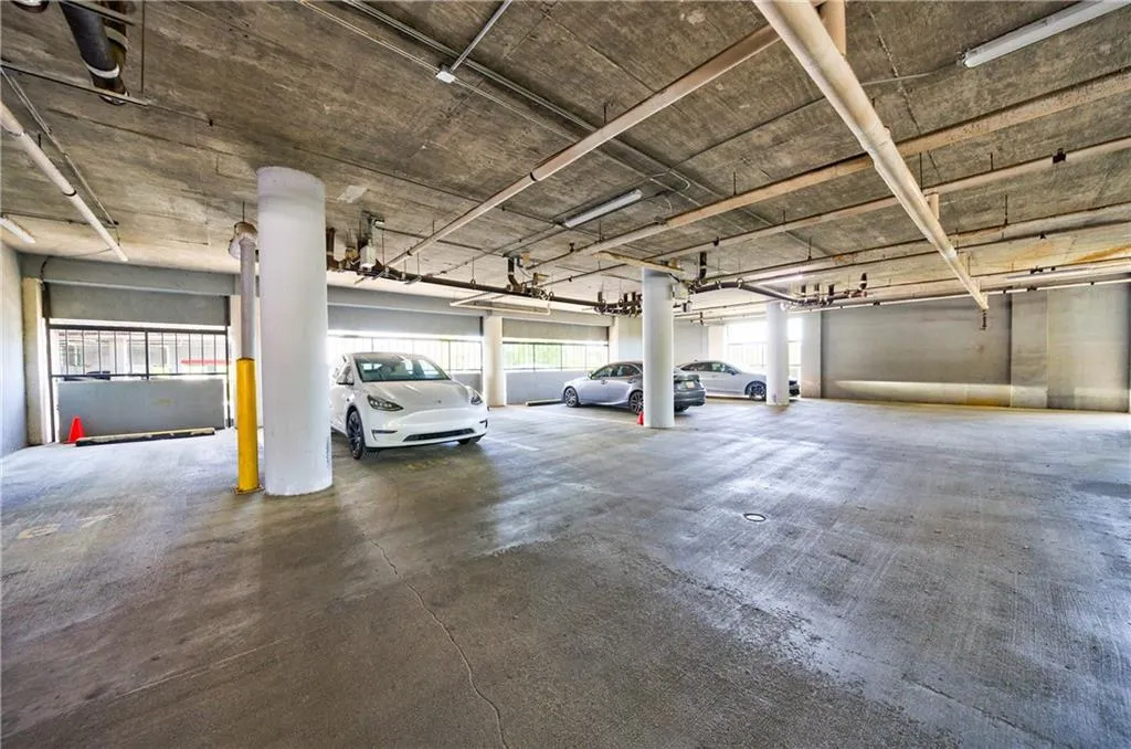 2161 Peachtree Road Ne Unit 907, Atlanta, Georgia 30309, 2 Bedrooms Bedrooms, ,2 BathroomsBathrooms,Residential,For Sale,2161 Peachtree Road Ne Unit 907,7667328