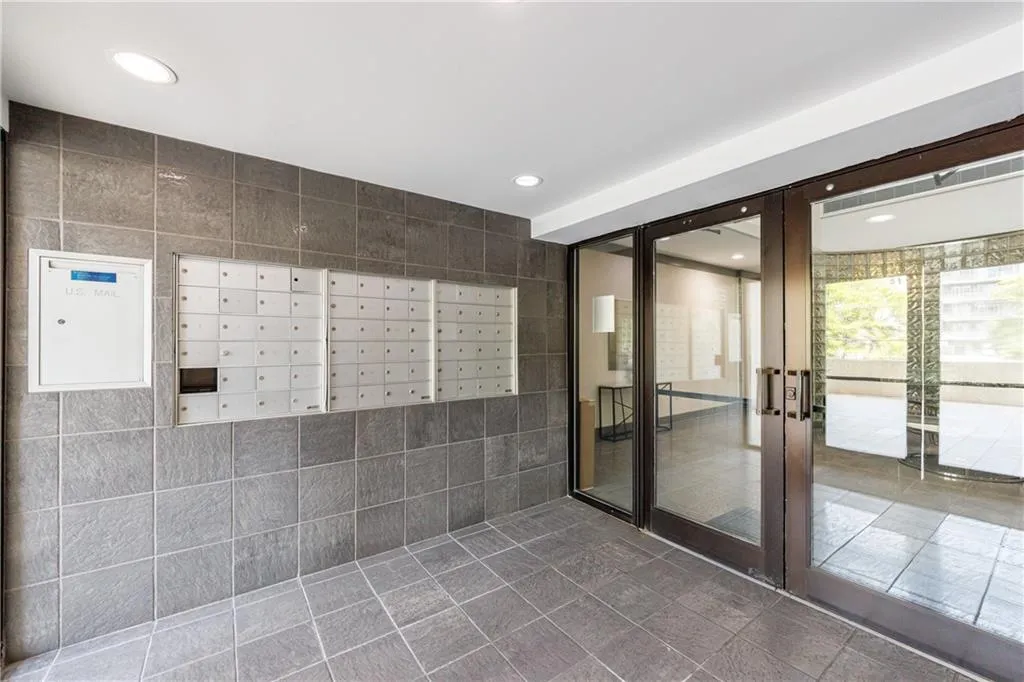 2161 Peachtree Road Ne Unit 907, Atlanta, Georgia 30309, 2 Bedrooms Bedrooms, ,2 BathroomsBathrooms,Residential,For Sale,2161 Peachtree Road Ne Unit 907,7667328