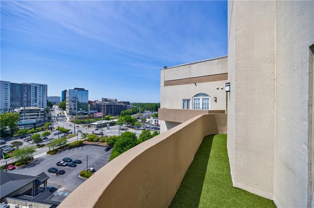 2161 Peachtree Road Ne Unit 907, Atlanta, Georgia 30309, 2 Bedrooms Bedrooms, ,2 BathroomsBathrooms,Residential,For Sale,2161 Peachtree Road Ne Unit 907,7667328