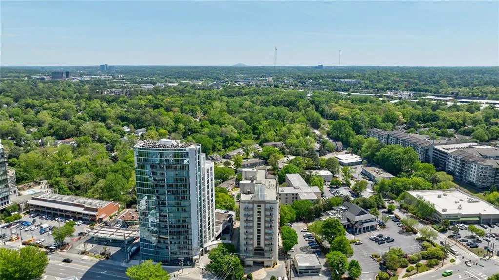 2161 Peachtree Road Ne Unit 907, Atlanta, Georgia 30309, 2 Bedrooms Bedrooms, ,2 BathroomsBathrooms,Residential,For Sale,2161 Peachtree Road Ne Unit 907,7667328