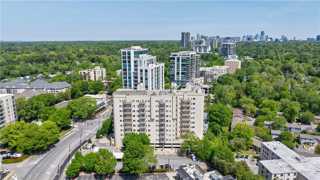 2161 Peachtree Road Ne Unit 907, Atlanta, Georgia 30309, 2 Bedrooms Bedrooms, ,2 BathroomsBathrooms,Residential,For Sale,2161 Peachtree Road Ne Unit 907,7667328