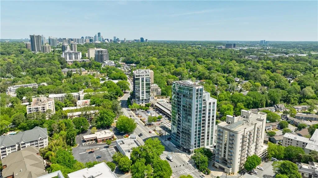 2161 Peachtree Road Ne Unit 907, Atlanta, Georgia 30309, 2 Bedrooms Bedrooms, ,2 BathroomsBathrooms,Residential,For Sale,2161 Peachtree Road Ne Unit 907,7667328