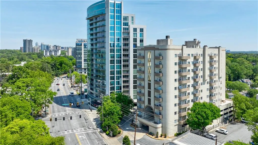 2161 Peachtree Road Ne Unit 907, Atlanta, Georgia 30309, 2 Bedrooms Bedrooms, ,2 BathroomsBathrooms,Residential,For Sale,2161 Peachtree Road Ne Unit 907,7667328