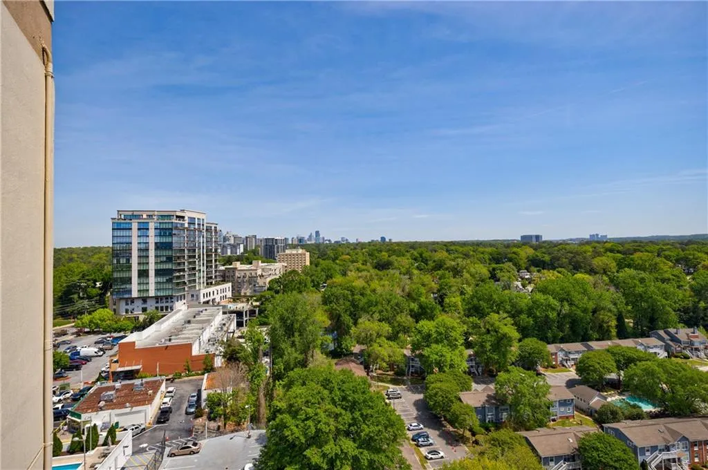 2161 Peachtree Road Ne Unit 907, Atlanta, Georgia 30309, 2 Bedrooms Bedrooms, ,2 BathroomsBathrooms,Residential,For Sale,2161 Peachtree Road Ne Unit 907,7667328