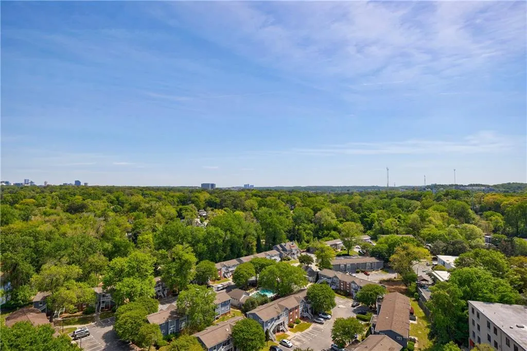 2161 Peachtree Road Ne Unit 907, Atlanta, Georgia 30309, 2 Bedrooms Bedrooms, ,2 BathroomsBathrooms,Residential,For Sale,2161 Peachtree Road Ne Unit 907,7667328